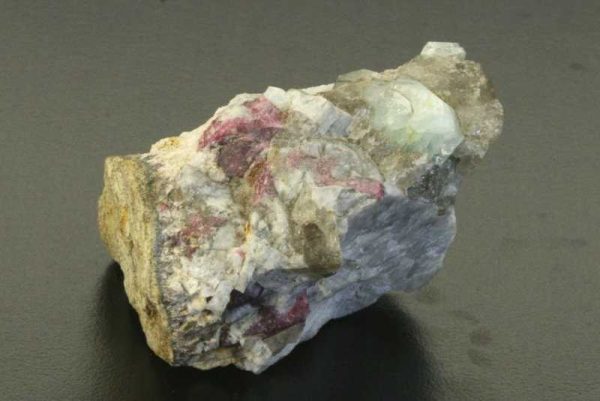 Rhodizit, Liddicoatit