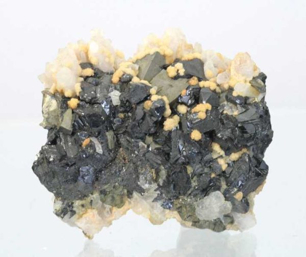 Sphalerit, Arsenopyrit, Quarz, Dolomit, Calcit