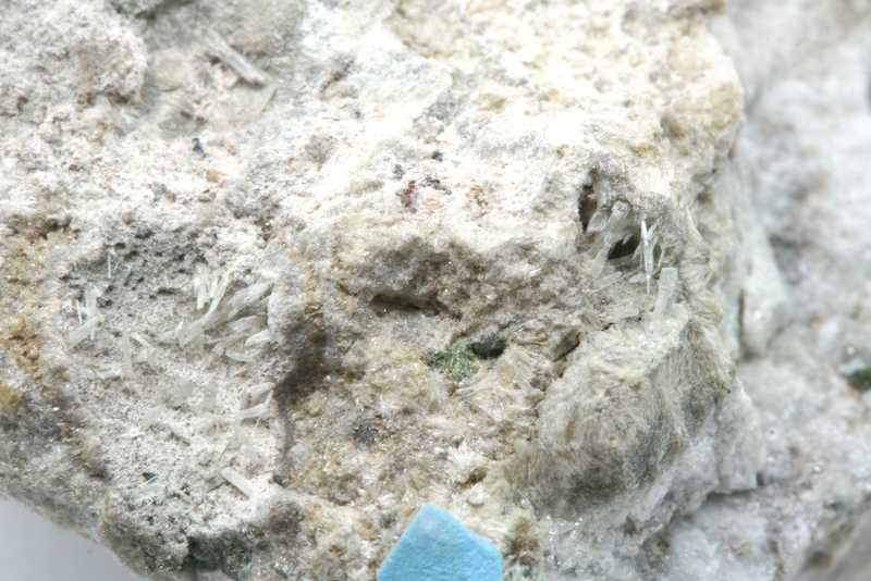 Clinocervantit, Valentinit – Bild 2