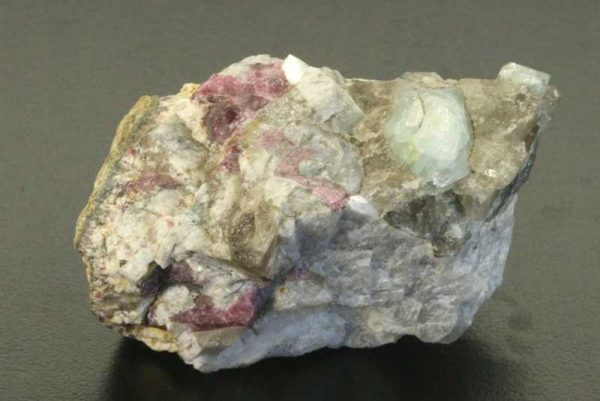 Rhodizit, Liddicoatit – Bild 2