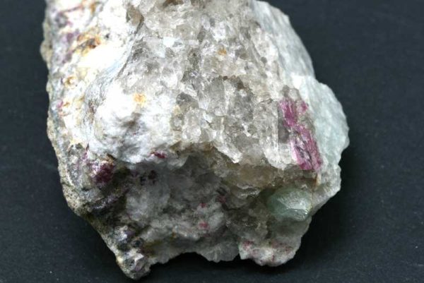 Rhodizit, Liddicoatit – Bild 3