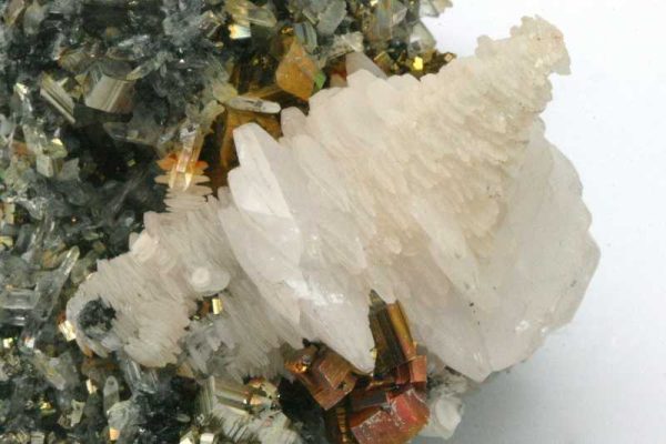 Pyrit, Calcit – Bild 3