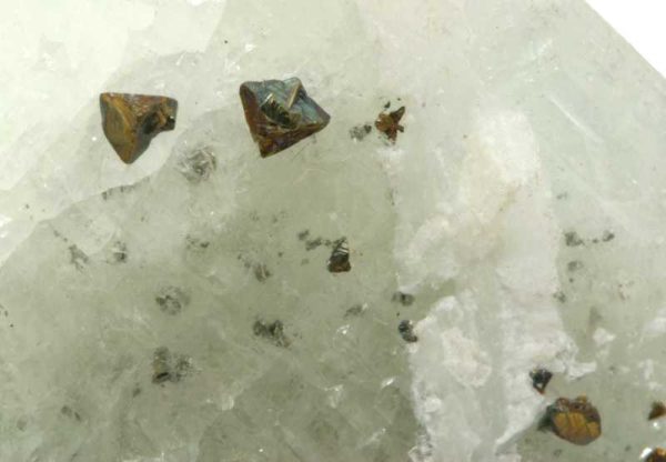Datolith, Chalkopyrit – Bild 3