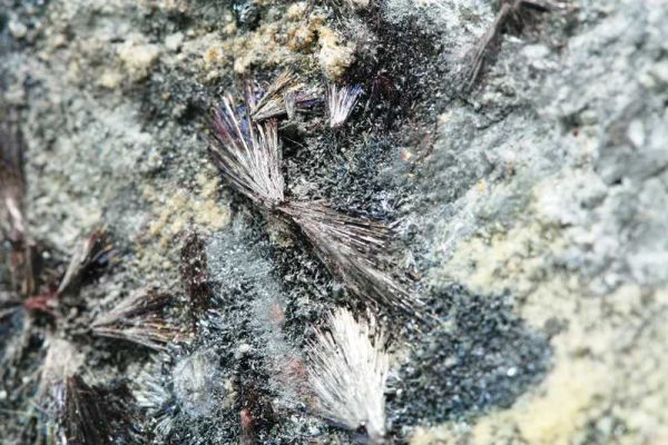 Antimonit, Kermesit – Bild 3