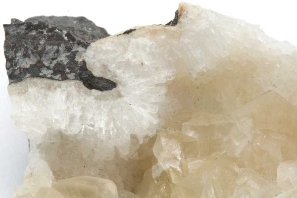 Natrolith, Calcit – Bild 4
