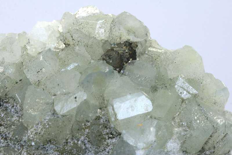 Datolith, Chalkopyrit, Pyrit – Bild 4