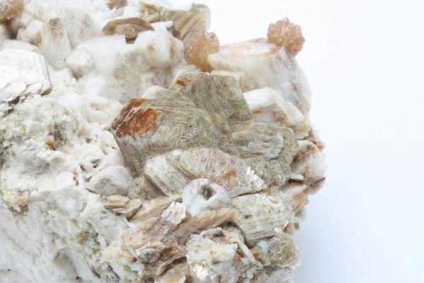 Hydroxylherderit, Albit – Bild 4