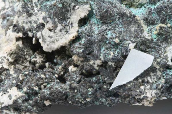 Skutterudit, Nickelarsenid, Argentit – Bild 6