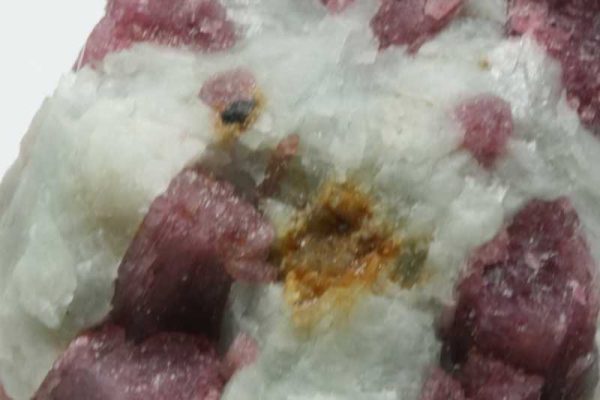 Elbait, Pyrochlor, Zirkon – Bild 9