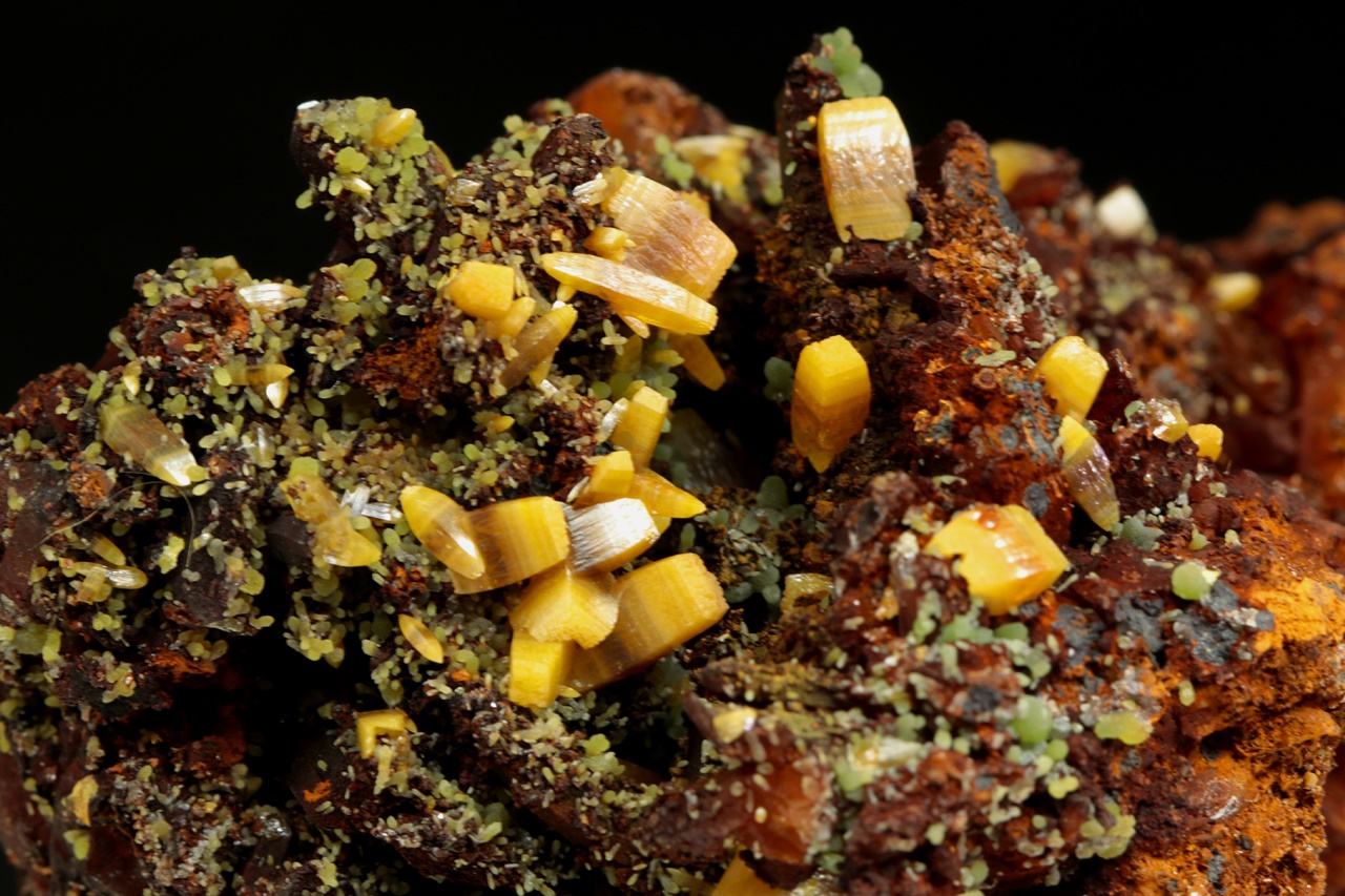 Wulfenit, mimetit – Bild 5