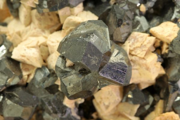 Tetraedrit, Rhodochrosit – Bild 5