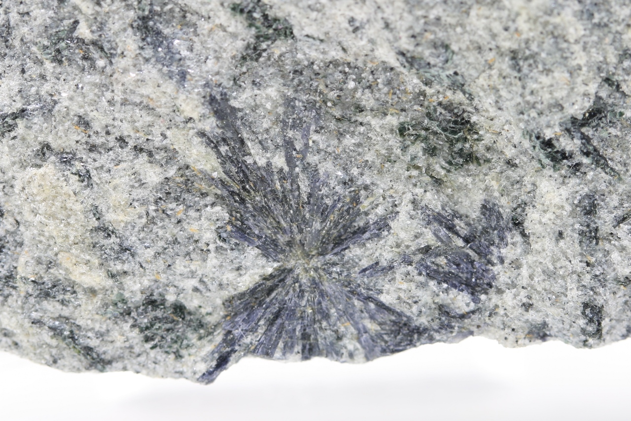 Holmquistit – Bild 5