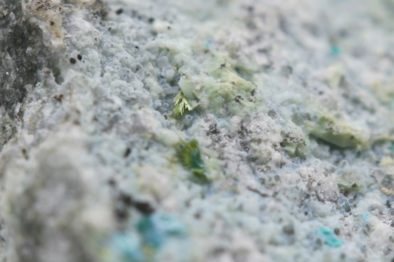 Calciopetersit – Bild 6