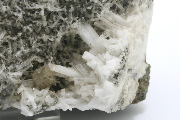 Natrolith, Calcit – Bild 6