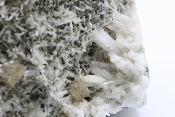 Natrolith, Calcit – Bild 7