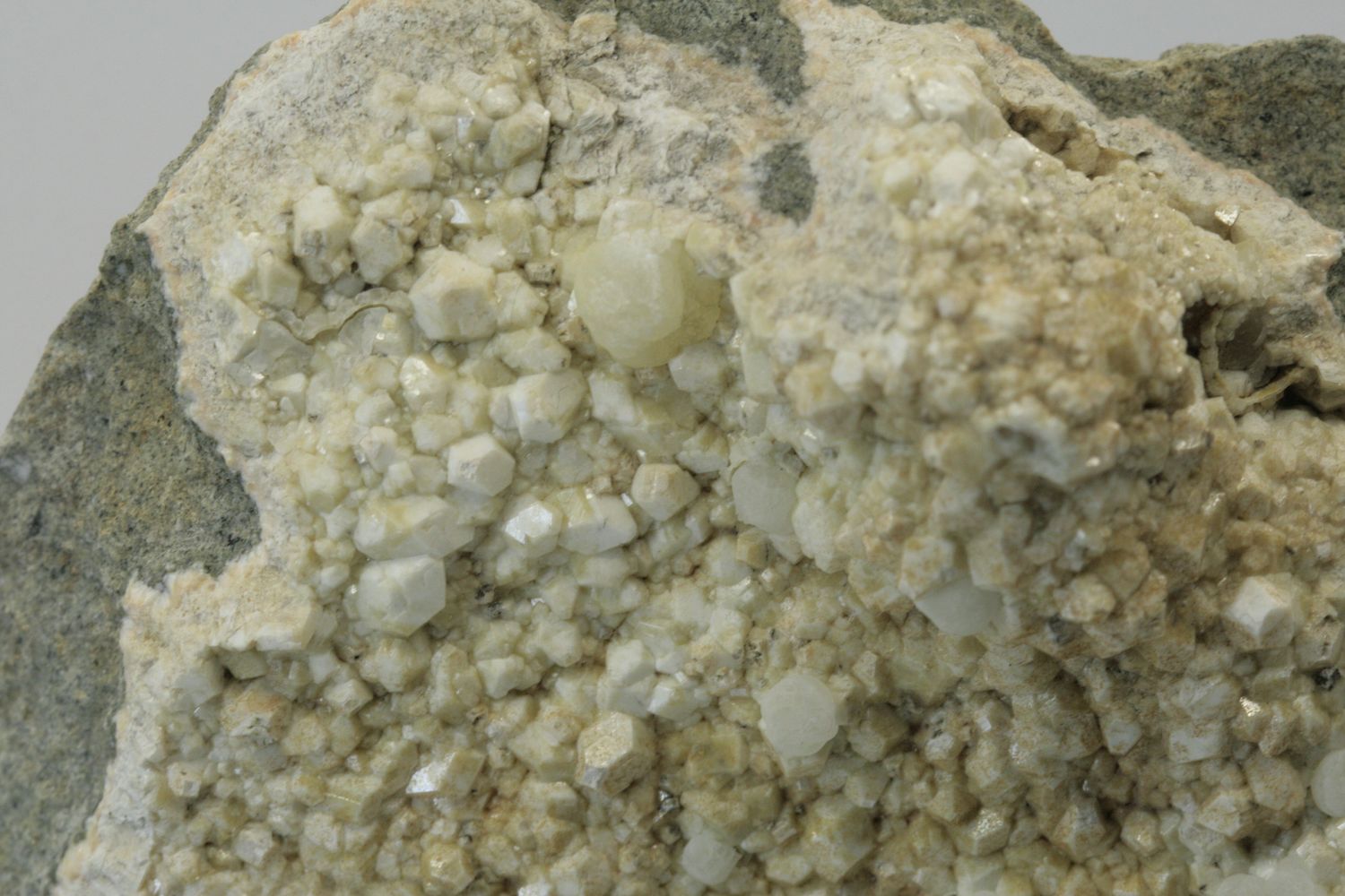 Apophyllit, Calcit – Bild 5