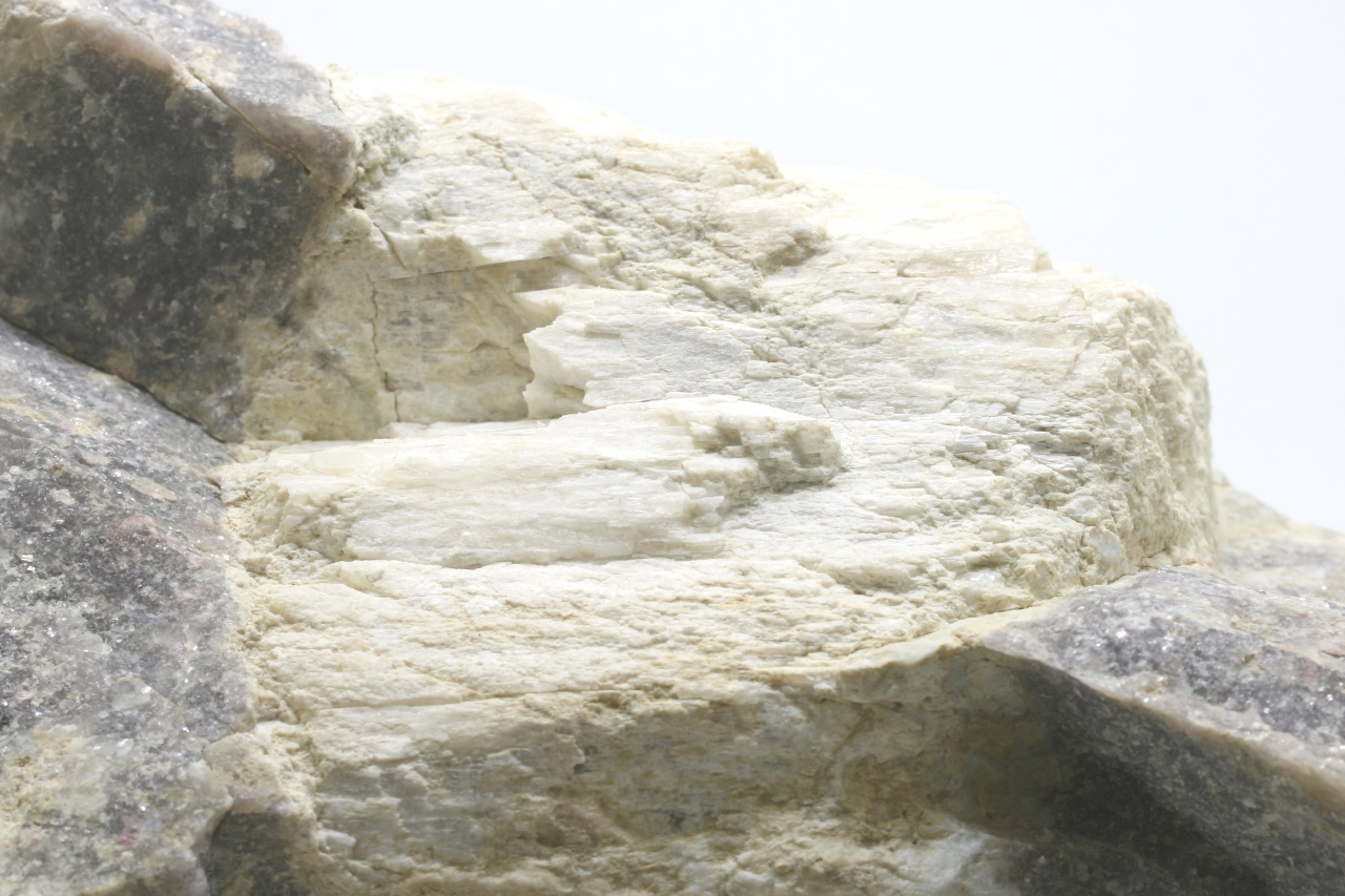 Petalit, Darrelhenryit – Bild 10