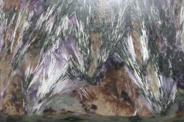 Tinaksite, Charoit, Celsian, Aegirin – Bild 8