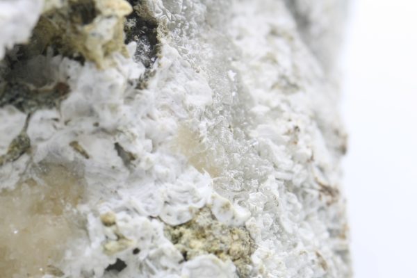Pharmakolith, Brucit – Bild 9
