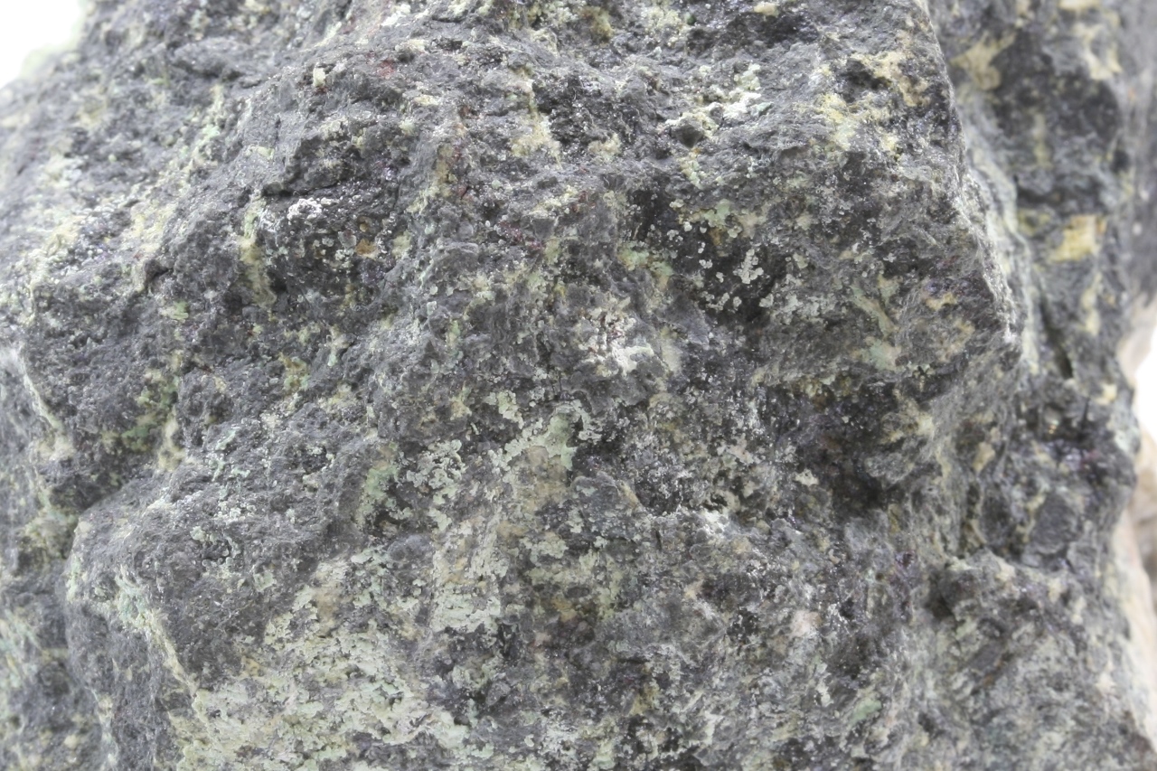 Skutterudit, Annabergit, Pharmakolith – Bild 11