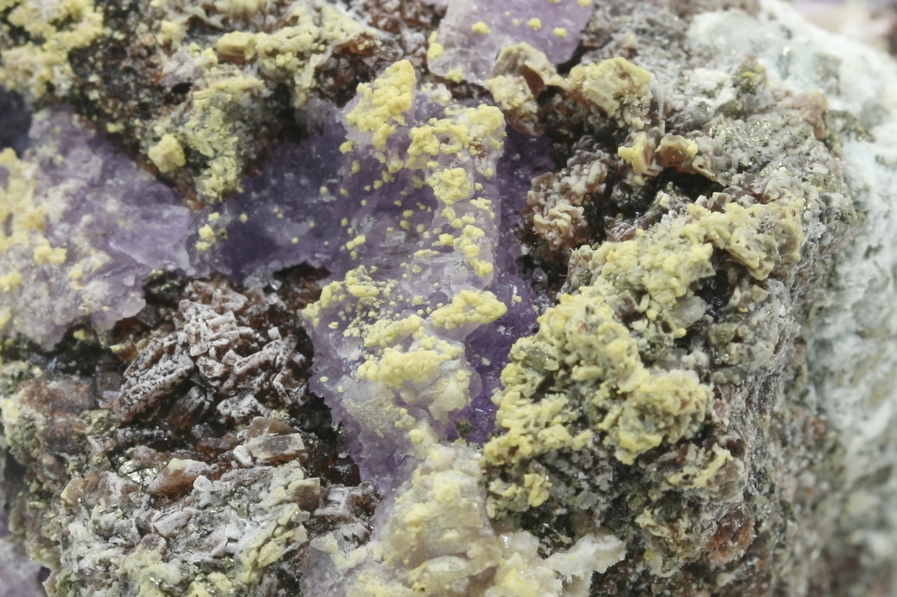 Römerit, Coquimbit, Metavoltin – Bild 20