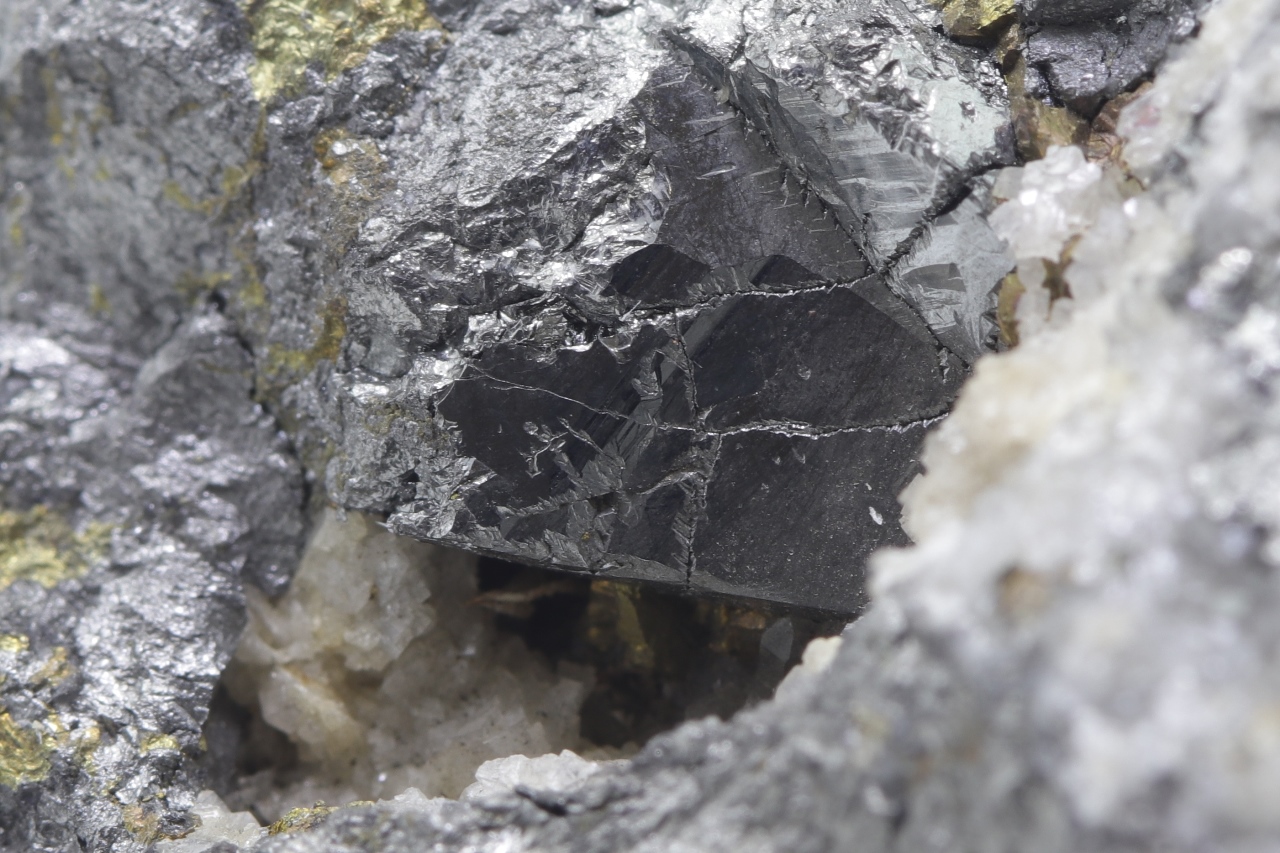 Bournonit, Chalkopyrit – Bild 6