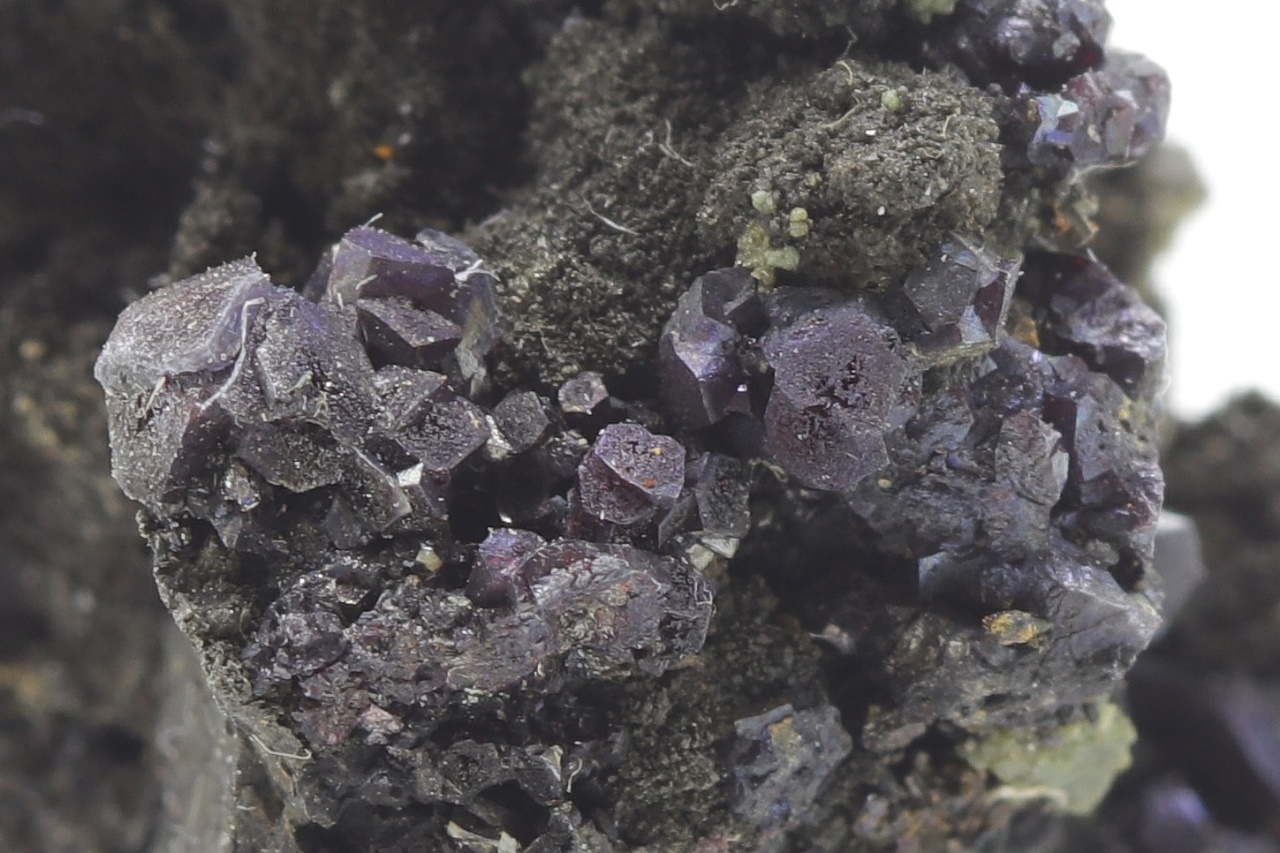 Argentopyrit, Proustit