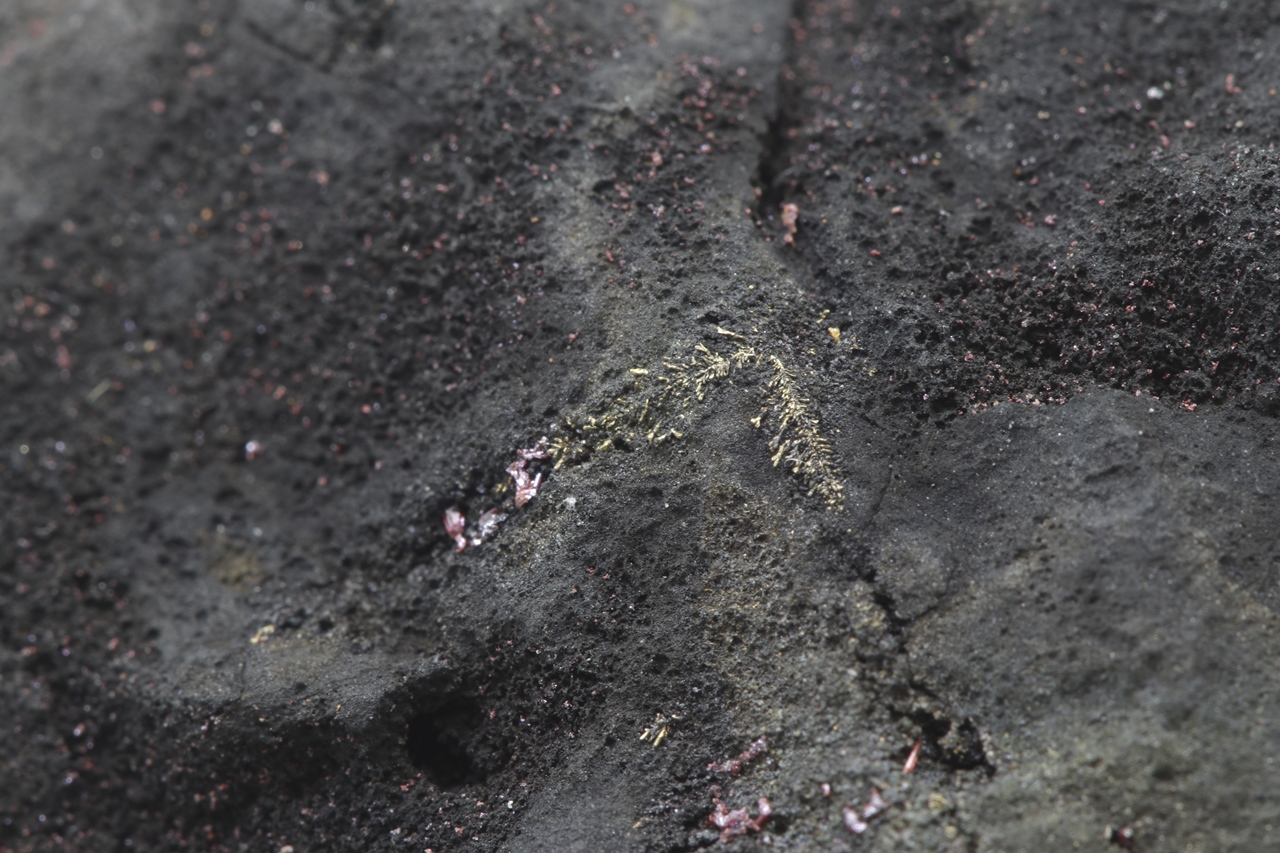 Xanthoconit, Proustit, Arsen, Silber – Bild 9