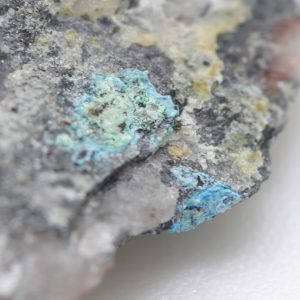 Lindackerit, Lavendulan