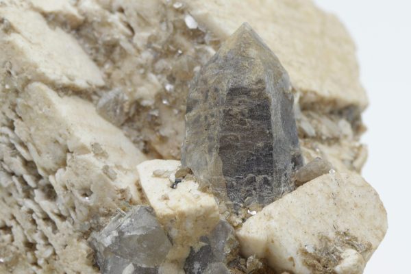 Orthoklas, Limonit, Skorodit – Bild 7
