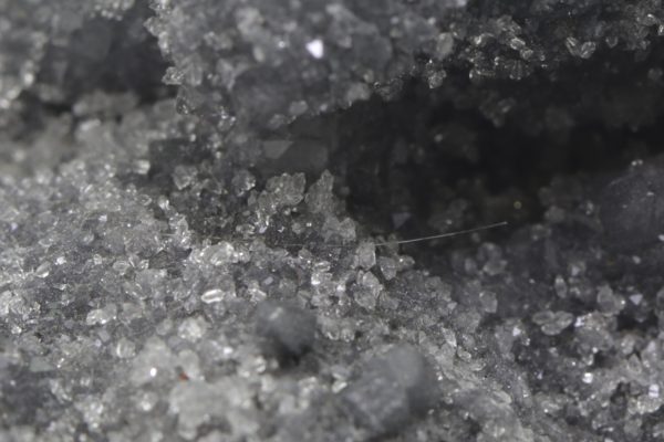 Boulangerit, Quarz, Calcit – Bild 8