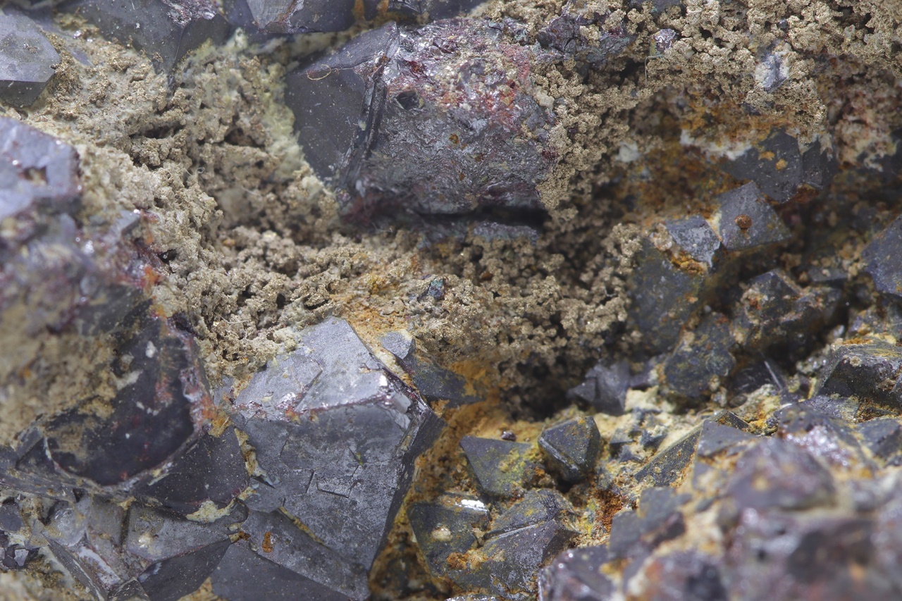 Kuprit, Silber – Bild 12