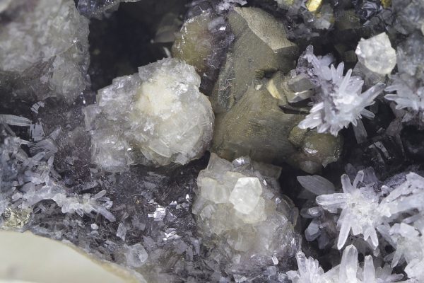 Galenit, Pyrit, Pyrrhotin, Dolomit – Bild 11