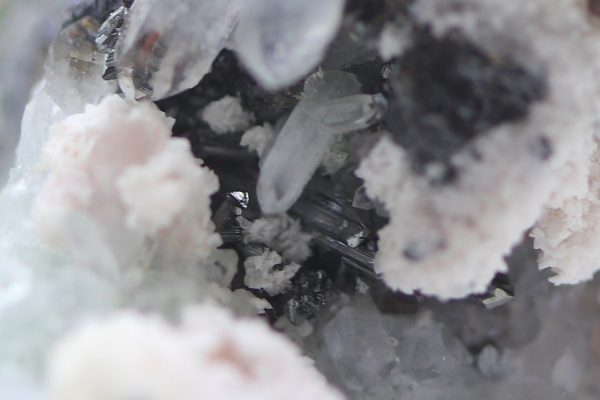 Seligmannit, Rhodochrosit – Bild 19