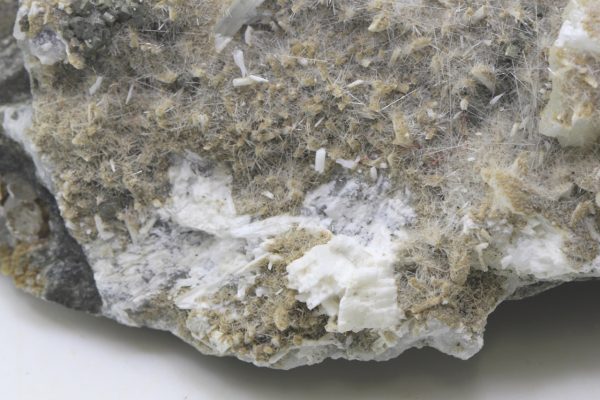 Natrolith, Laumontit, Arsenopyrit – Bild 5
