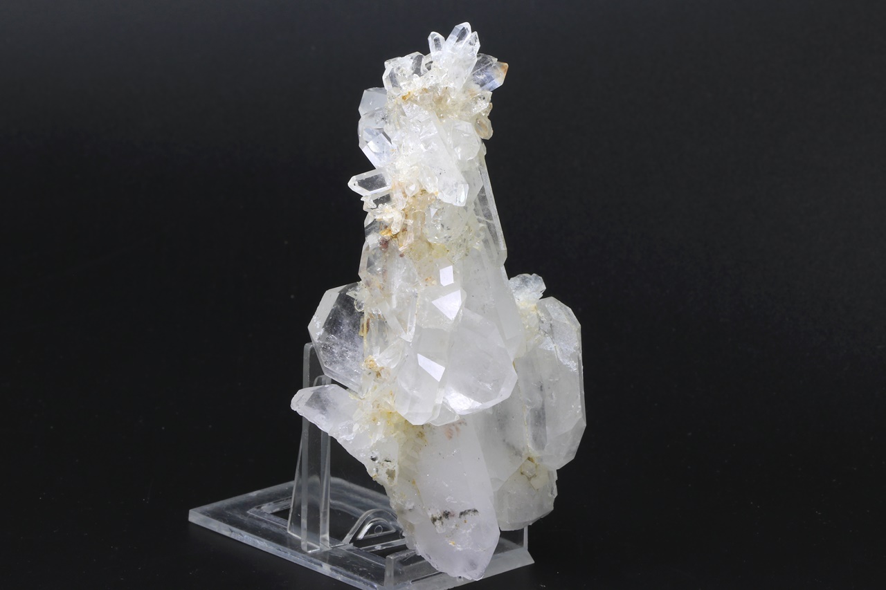 Křišťál „faden quartz“