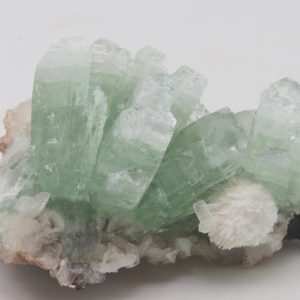 Apophyllit, Stilbit, Mesolith