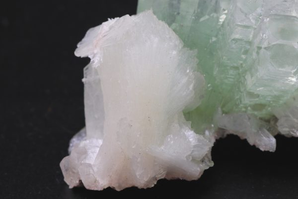 Apophyllit, Stilbit, Mesolith – Bild 9