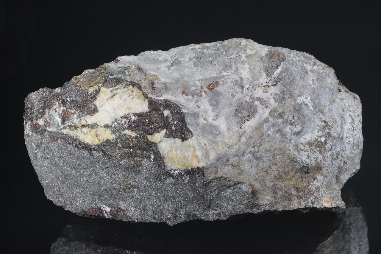 Löllingit, Sphalerit