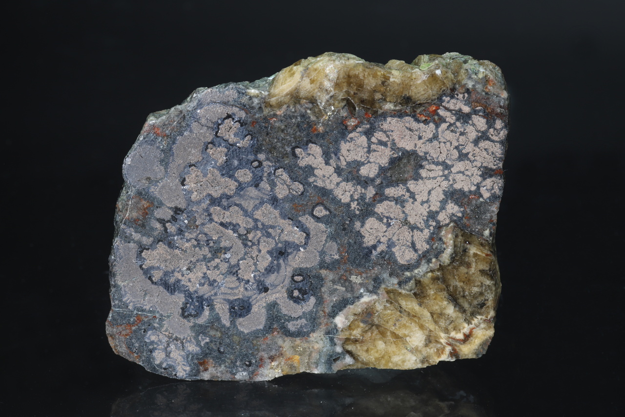 Nickelin, Millerit, Galenit