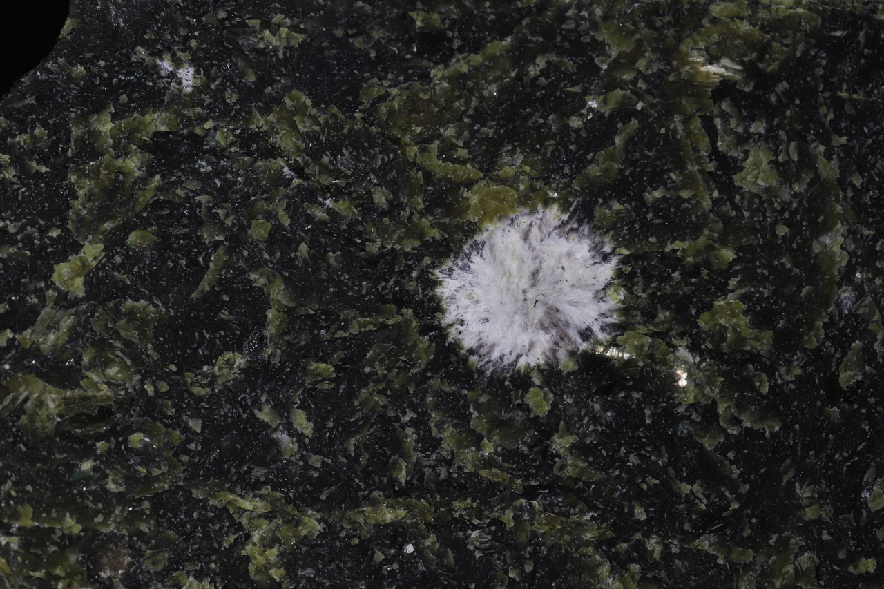 Szabélyit – Bild 5