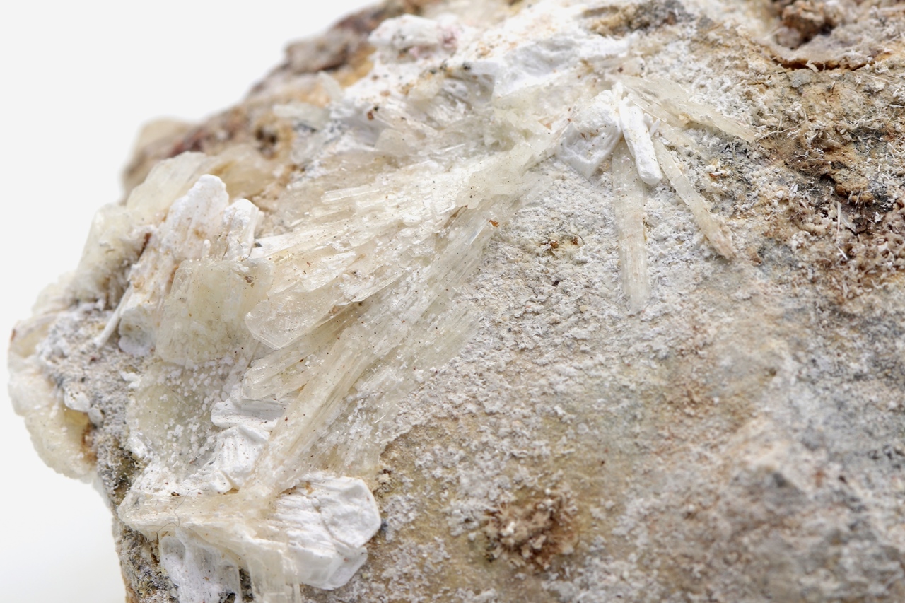 Pharmakolith. Pikropharmakolith, Brassit