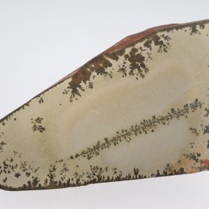 Porzellanit mit Dendriten