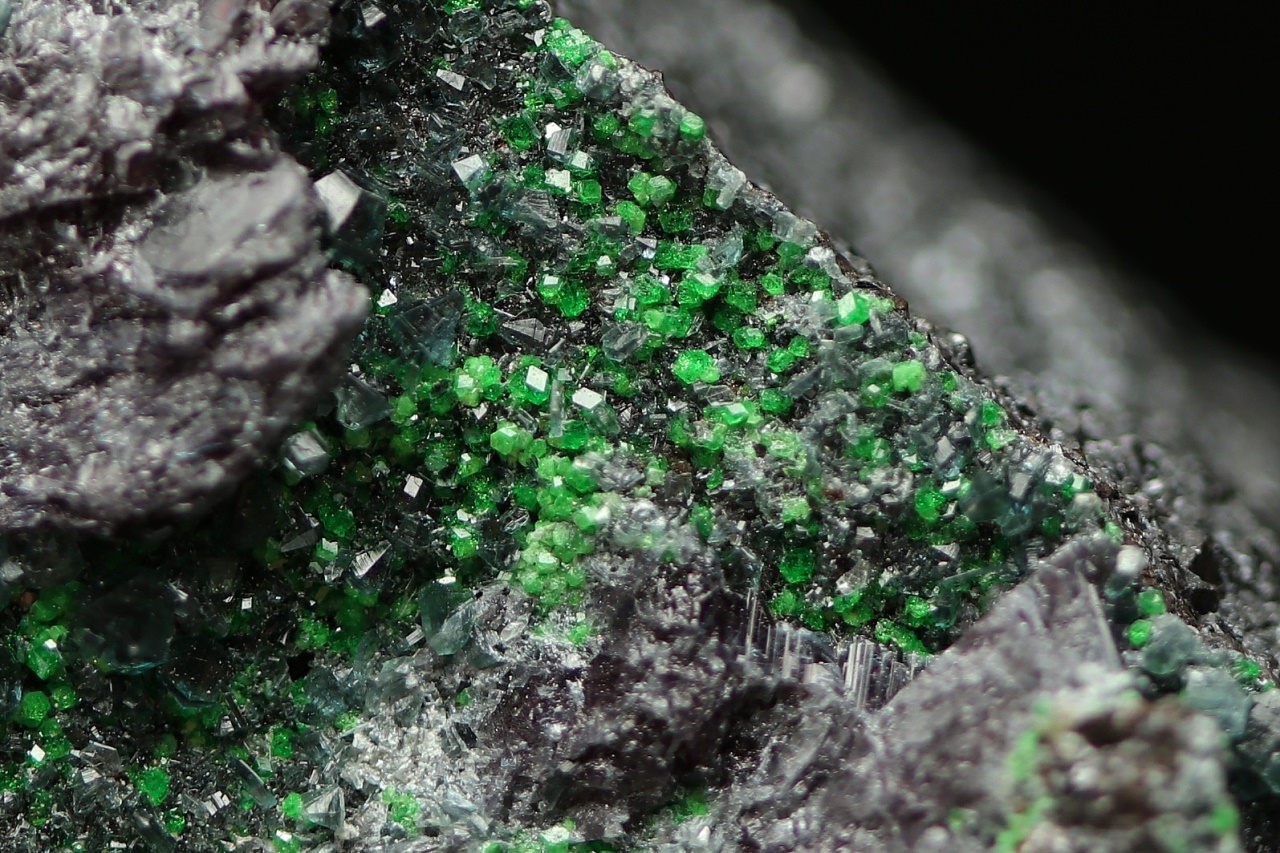 Diaspor, Uwarowit – Bild 6