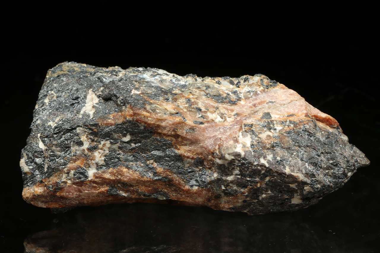 Bustamit, Friedelit, Willemite, Franklinite