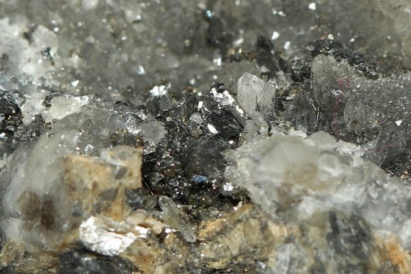 Quarz, Boulangerit, Siderit, Tetraedrit – Bild 12