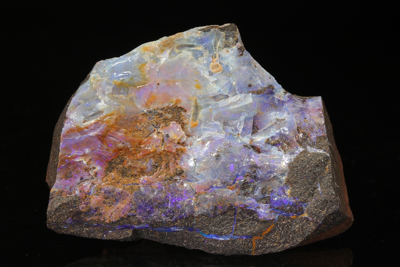 Edelopal