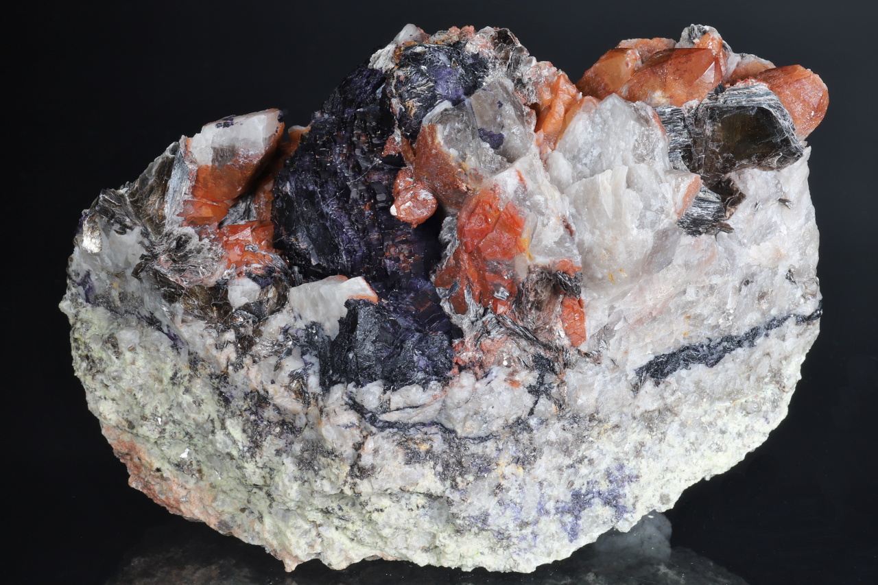 Fluorit, Quarz, Zinnwaldit – Bild 8