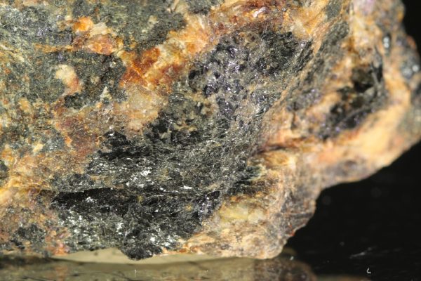 Allanit – Bild 4