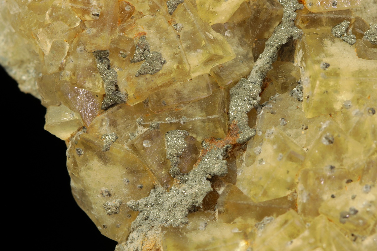 Fluorit, Pyrit – Bild 8